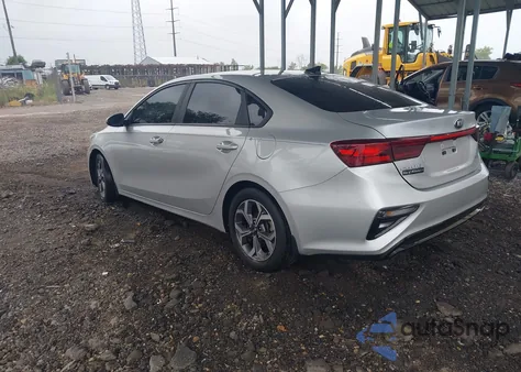 2019 Kia Forte Lxs z USA, uszkodzony, nr VIN 3KPF24AD4KE130998